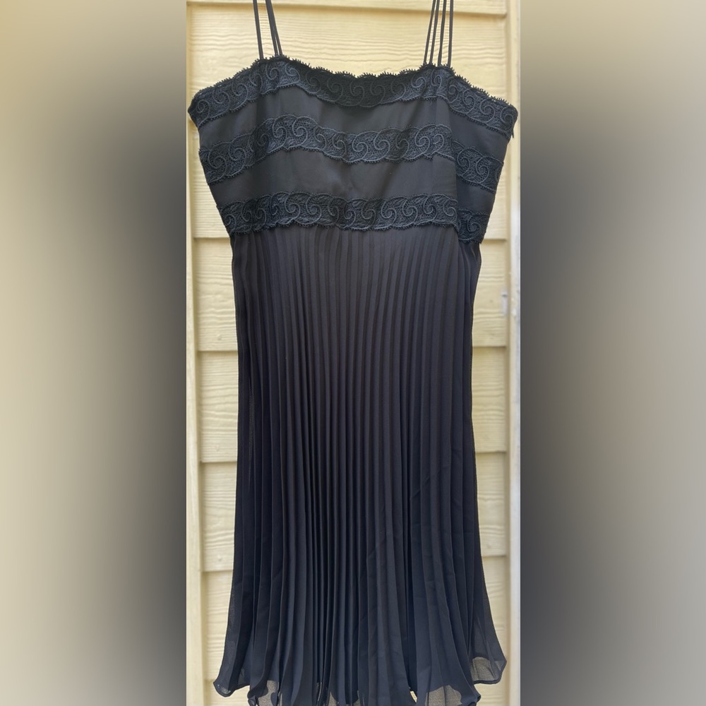 Lori Ann Montreal Pleated Dress Size 10